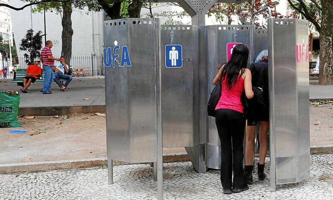 Funil Urinário Feminino: A Solução Sustentável para Banheiros Públicos