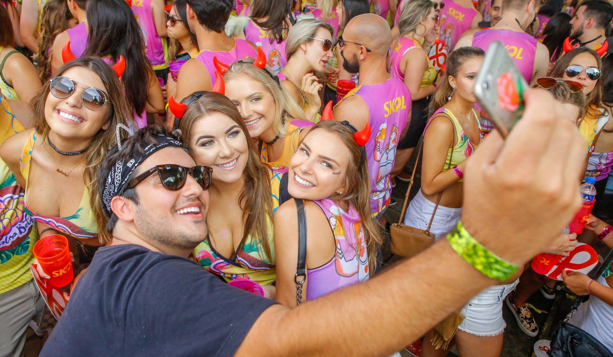 Carnaval de Floripa 2025: Guia Completo para Mulheres