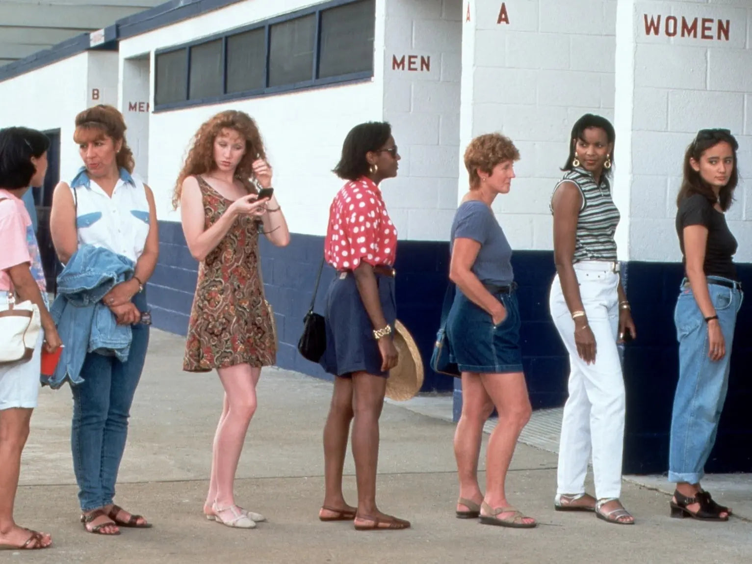 Sentar no banheiro público é seguro? pipizito - faça xixi em pé