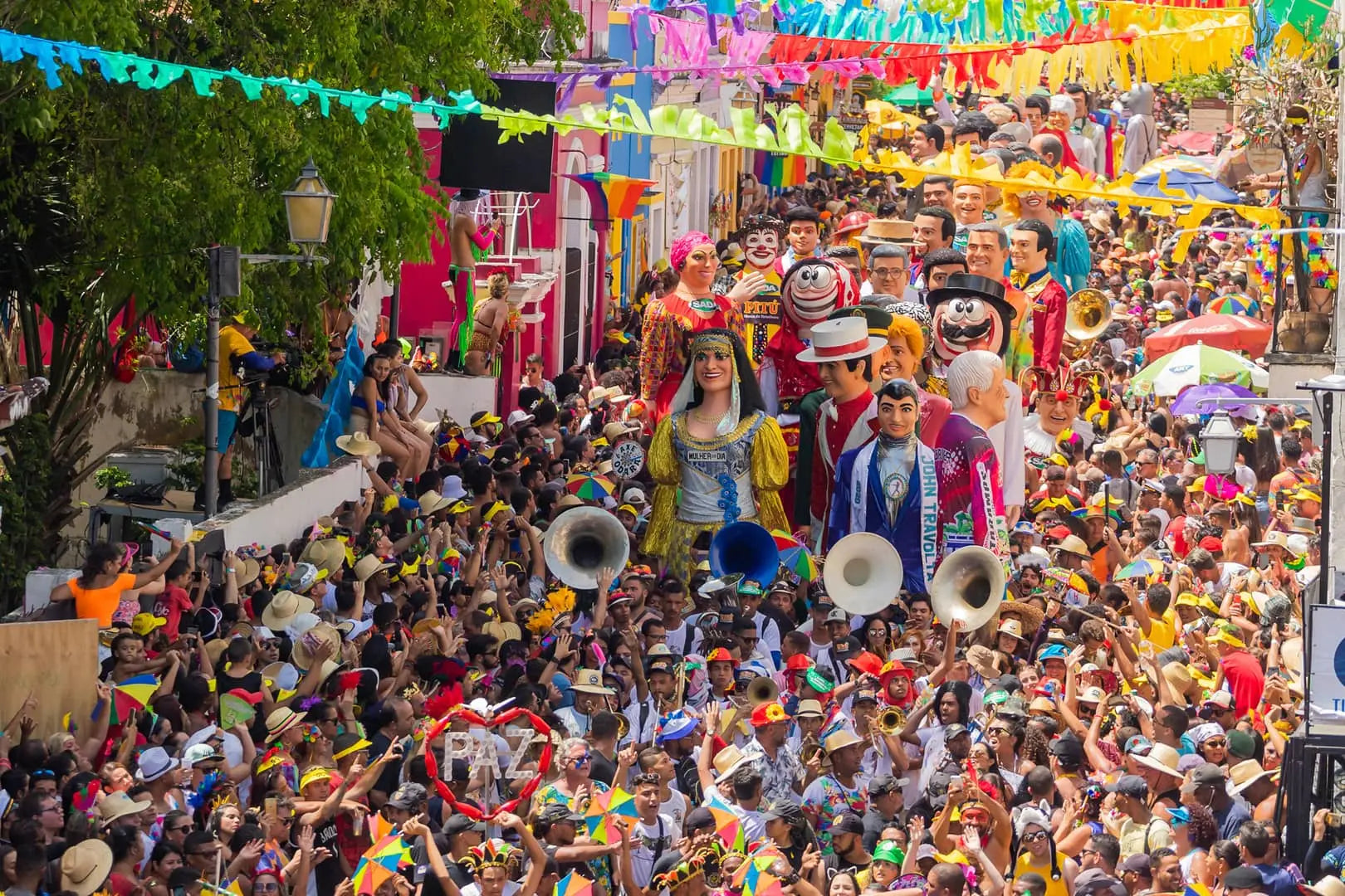 Top 5 Dicas para Mulheres Aproveitarem o Carnaval com Segurança e Conforto pipizito - faça xixi em pé